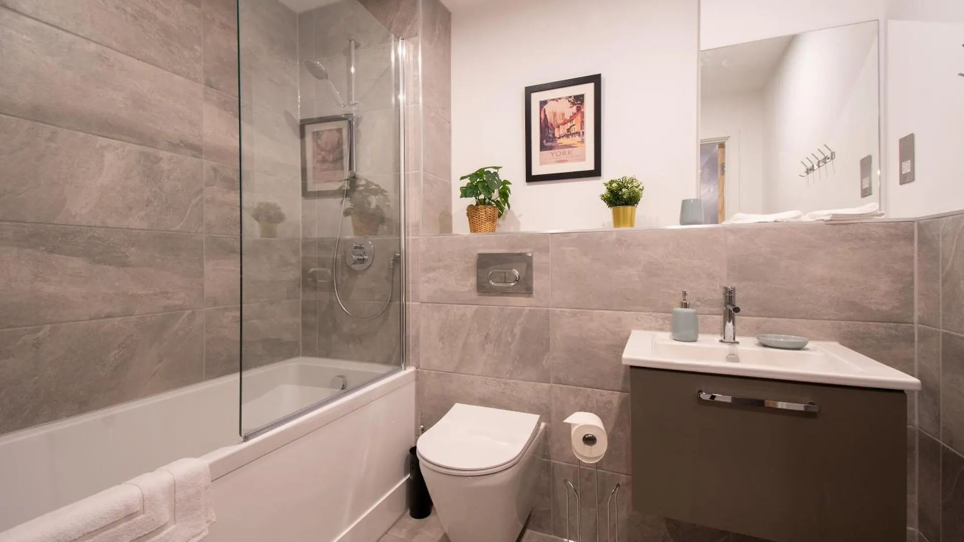 Invergate Apartment York Sleeps 4 0*,